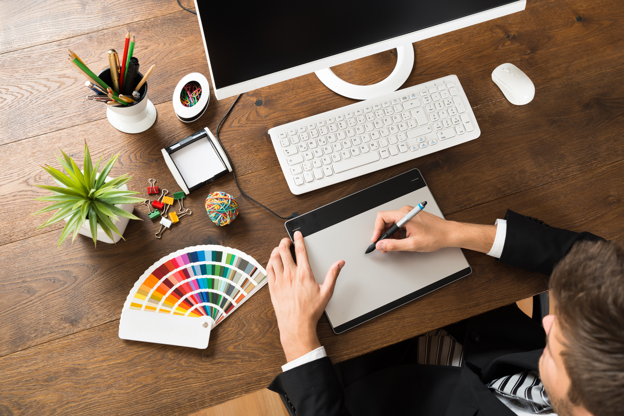 How To Land Your First Freelance Graphic Design Gig